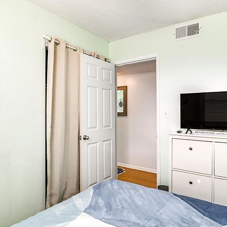 Cozy Beachfront Condo With Wifi, Views And Pool Access 미를 비치 외부 사진