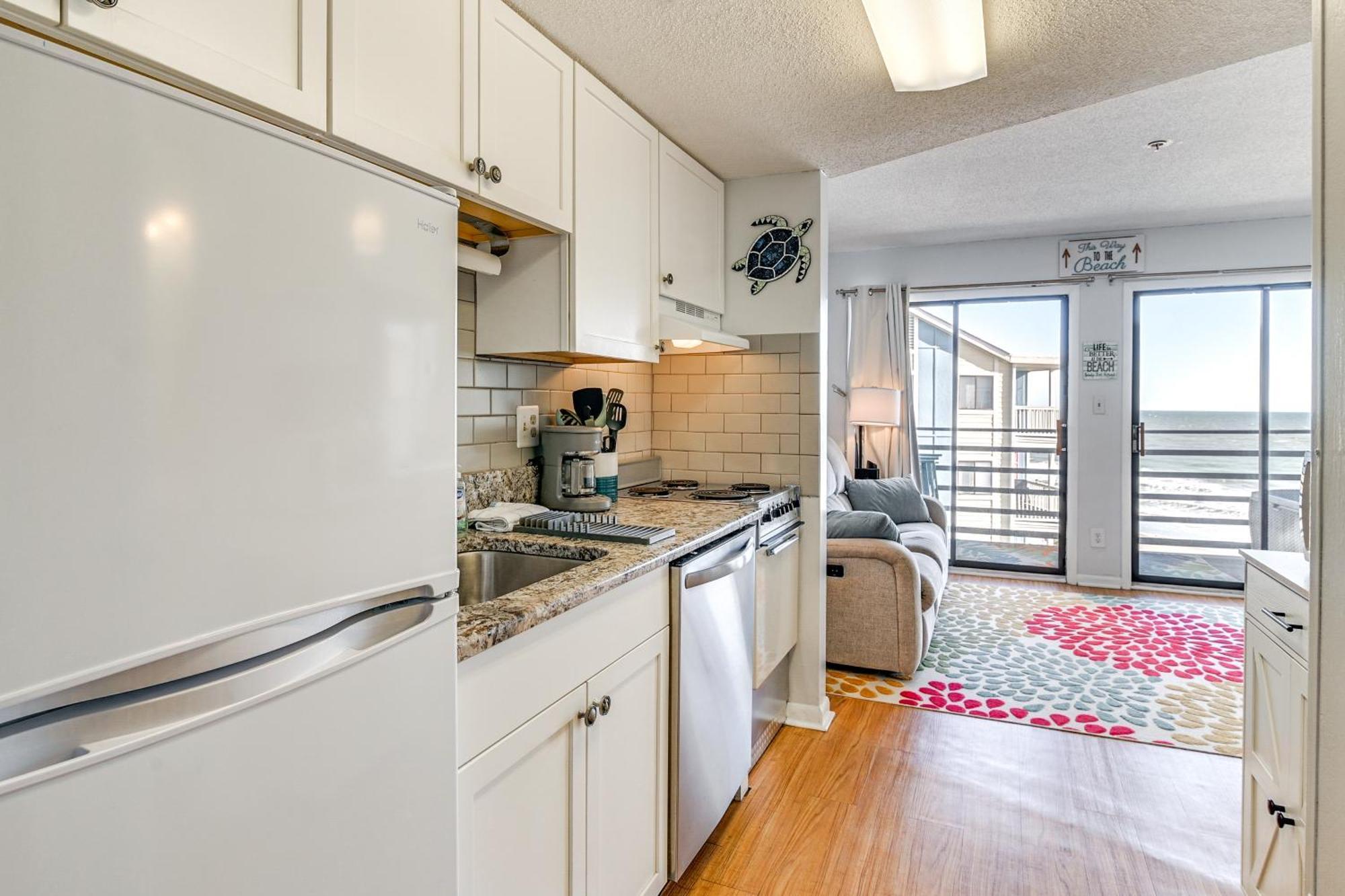 Cozy Beachfront Condo With Wifi, Views And Pool Access 미를 비치 외부 사진