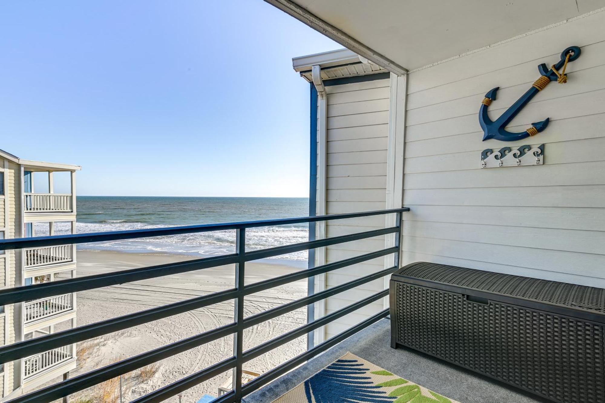 Cozy Beachfront Condo With Wifi, Views And Pool Access 미를 비치 외부 사진
